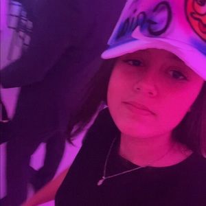 Meet your Posher, Gaia